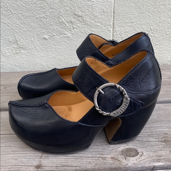 John Fluevog Shoes - John Fluevog Leader Platform Mary Jane Heels Size 5.5 Black Worn Twice MSRP $499